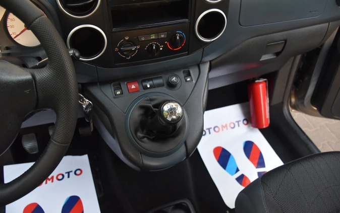 Peugeot Partner cena 25999 przebieg: 179206, rok produkcji 2011 z Darłowo małe 781